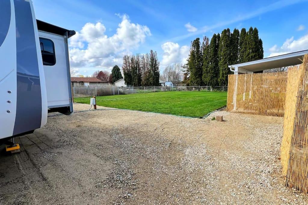 Luxury Glamping Near Idaho Event Center In Nampa Apartment ภายนอก รูปภาพ