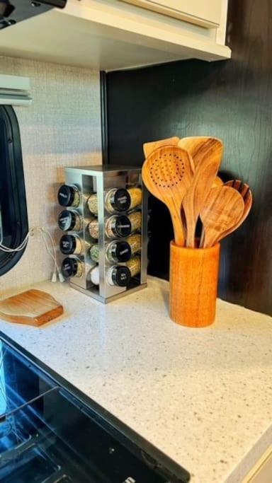Luxury Glamping Near Idaho Event Center In Nampa Apartment ภายนอก รูปภาพ